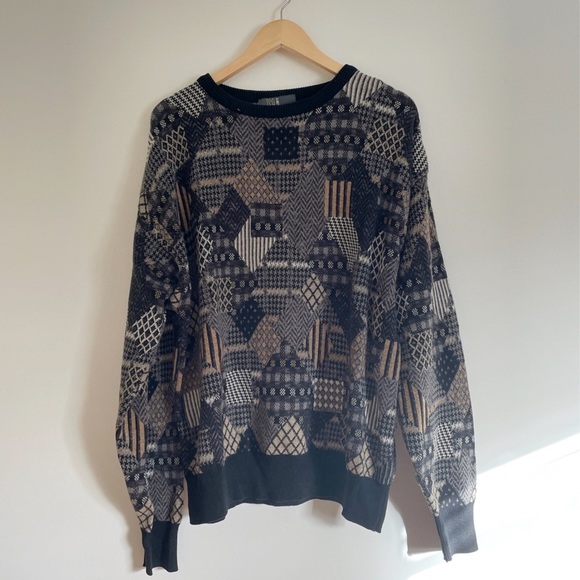 TSR USA Patterned Knit Sweater. Size L. - Picture 2 of 4
